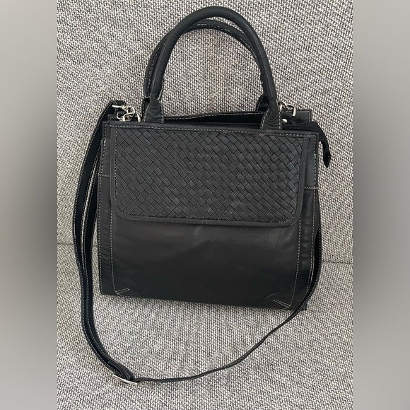 Elegant Black Satchel with Woven Texture, Dual Handles & Strap Genuine Leather - Picture 1 of 16